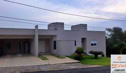 Linda casa, no condomínio haras são Luiz , tranquilo com um lindo bosque , lago e playground