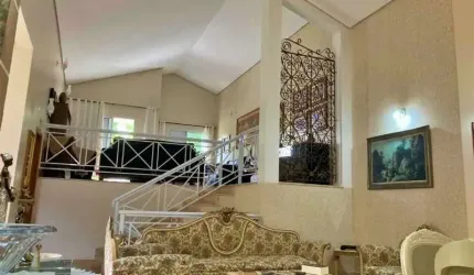 Bela  casa com três suítes , área de laser com piscina e churrasqueira