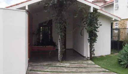 Espetacular Casa Colonial para Locação e venda em um dos Melhores Condomínios Fechados da Cidade Santo antonio