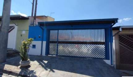 Casa para locação na Vila Nova em Salto-SP: 2 quartos, 1 sala, 1 banheiro, 2 vagas de garagem, 120,00m² de área.