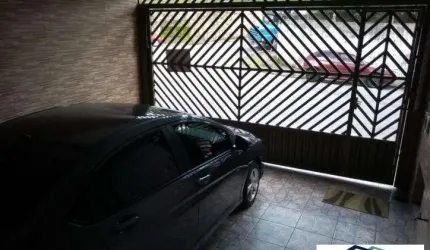 Sobrado com 2 dormitórios à venda no Bairro Ferrazópolis.
