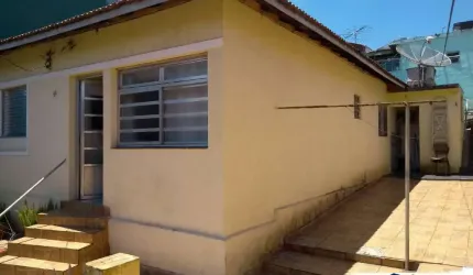 Casa térrea no Demarchi, excelente terreno.