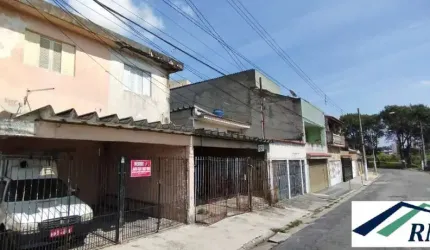 Casa multifamiliar no Bairro Ferrazópolis.