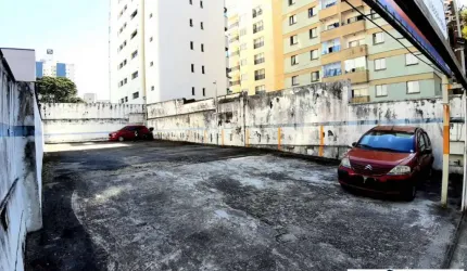 Terreno no Centro, ótima localização.