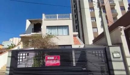Sobrado no Bairro Baeta Neves.