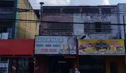Prédio comercial no Bairro Demarchi.