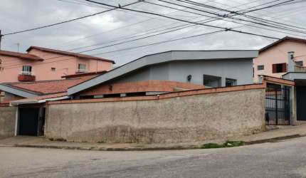 Casa com 3 dormitórios à venda, 225 m² por R$ 560.000,00 - Jardim Simus - Sorocaba/SP