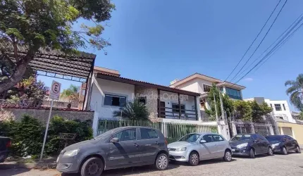 Casa com 3 dormitórios à venda, 243 m² por R$ 790.000,00 - Parque Campolim - Sorocaba/SP