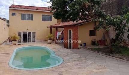 Casa 4 Quartos com Piscina Vila Carvalho