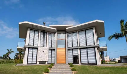 Casa de 05 quartos à venda no Ocean Side em Torres RS