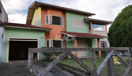 Residência com 5 quartos a venda no bairro Centenário em Torres RS
