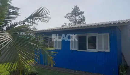 Casa com 02 quartos à venda no Jacaré em Torres RS