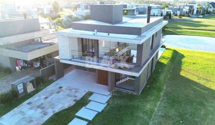 Casa mobiliada no Reserva das Águas em Torres RS