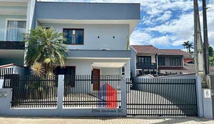 Casa Averbada 3 dormitórios (suíte) no Petrópolis