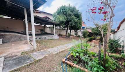 Casa com 2 quartos à venda no Jardim Guanabara, Belo Horizonte  por R$ 670.000