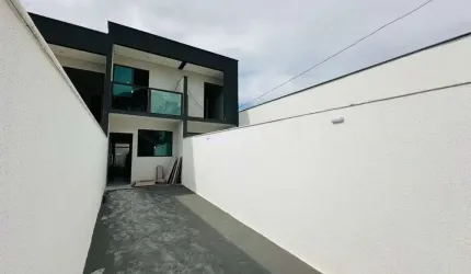 Casa com 2 quartos à venda na Candelária, Belo Horizonte  por R$ 490.000