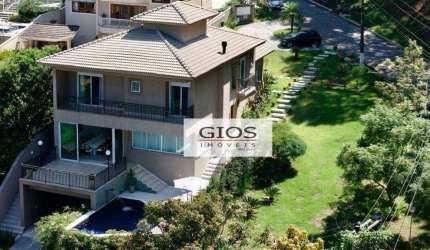 Casa à venda em Alphaville residencial Dez - Totalmente moderna