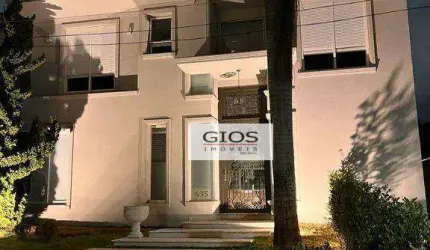 Casa estilo neoclássica à venda no Alphaville Dois - 660m de área construída