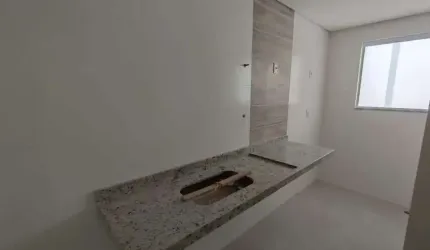 Imperdível casa à venda em Santos-SP, bairro Campo Grande! 2 quartos, 2 suítes, 1 sala, 2 banheiros, 3 vagas de garagem, 100m².