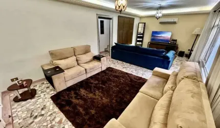 Casa de Luxo à Venda na Ponta da Praia, Santos-SP: 3 Quartos, 2 Suítes, 3 Salas, 5 Banheiros, 2 Vagas de Garagem, 279m² de Área