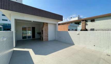 Imóvel de alto padrão à venda em Santos-SP: Casa com 3 suítes, 4 salas, 5 banheiros e 185m² no bairro Campo Grande.