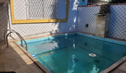 Casa para Venda em Santos-SP: 2 Quartos, 1 Sala, 2 Banheiros e 1 Vaga de Garagem no Bairro Aparecida - 75,00 m² de Área!