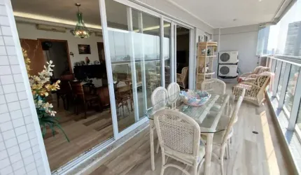 Apartamento à venda na Aparecida, Santos-SP: 4 quartos, 3 suítes, 1 sala, 5 banheiros, 3 vagas de garagem, 167m². Venha conferir!