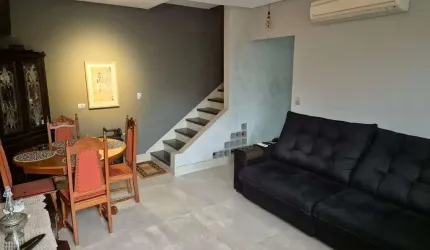 CASA NO BOQUEIRÃO E SANTOS