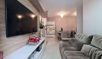 Apartamento à venda em Santos-SP, Marapé: 2 quartos, 1 suíte, 1 sala, 2 banheiros, 1 vaga, 64m². Confira já!