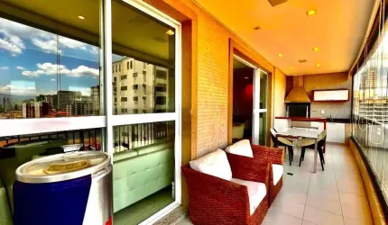 Imperdível oportunidade de adquirir apartamento de luxo no Boqueirão, Santos-SP! 3 quartos, 3 suítes, 3 banheiros, 1 sala, 3 vagas de garagem e 204m².