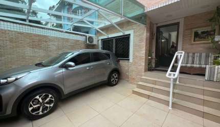 Casa com 4 quartos, Gonzaga, Santos - R$ 1.6 mi, Cod: 2751