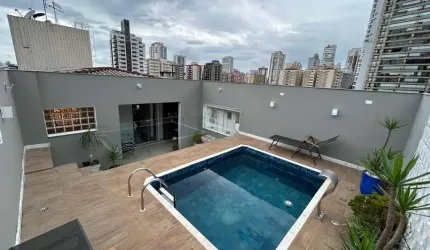 Venda de Cobertura Duplex de Luxo no Boqueirão, Santos-SP: 3 quartos, 2 suítes, piscina e churrasqueira - Imperdível!