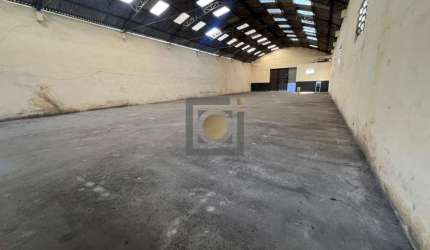 Galpão Comercial à Venda em Santos-SP, Bairro Macuco: 1 Sala, 2.200,00m² de Área total!
