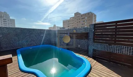 Casa triplex à venda em Santos com piscina, 5 quartos e área gourmet