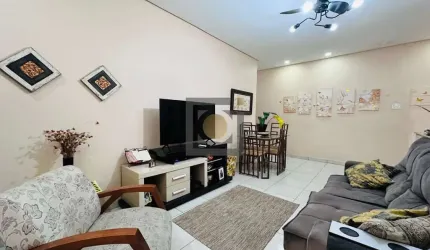 Imperdível Casa à Venda em Santos-SP, Bairro Marapé: 3 Quartos, sala 2 ambientes, 2 Banheiros e 1 Vaga de Garagem!