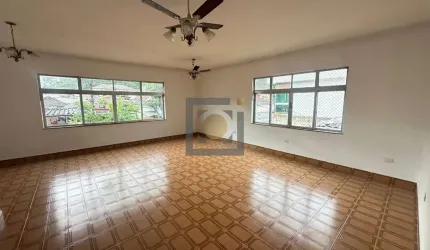 Casa à venda em Santos-SP, Marapé: 3 quartos, 2 salas, 3 banheiros, 1 vaga, 210m² - Oportunidade única!