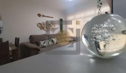Apartamento à venda em Santos-SP, bairro Campo Grande: 2 quartos, sala, banheiro, 1 vaga e 68m²!