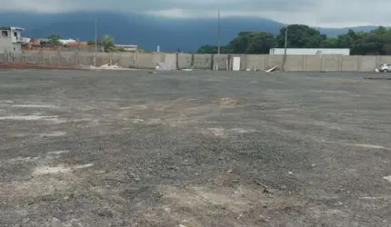 Área Industrial de 10.000 m² para Venda ou Locação em São Vicente-SP, no Bairro Jardim Rio Branco