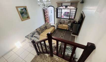 Lindo sobrado bairro Jardim Camila