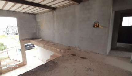 Sobrado em fase de acabamento