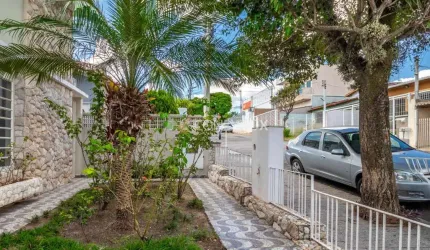 Casa com 3 quartos à venda na Rua Iboti, 60, Jardim Leonor, Campinas, 178 m2 por R$ 750.000