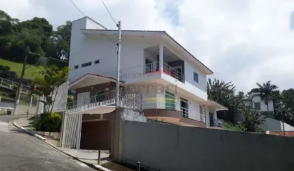 SOBRADO IMPECÁVEL - 4 SUÍTES - 4 SALAS - 4 VAGAS - CONDOMÍNIO - SERRA DA CANTAREIRA
