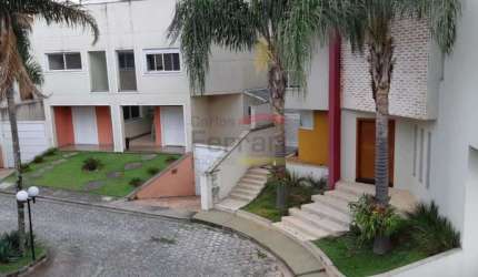 Venda de Sobrado   em Condomínio - Pé da Serra da Cantareira - 4 suítes e 5 vagas