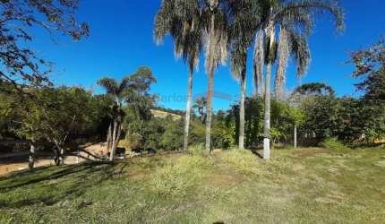 Chácara em Pedra Bela  -SP-  a 3,0 km do centro  comercial x