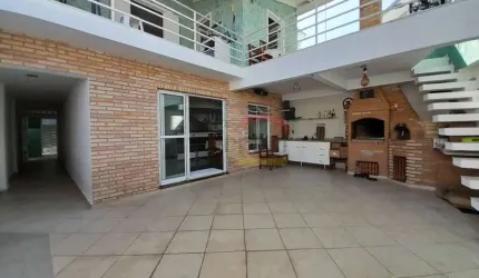 SOBRADO AMPLO NO TREMEMBÉ 4 DORMITÓRIOS, 2 SUÍTES, 3 VAGAS