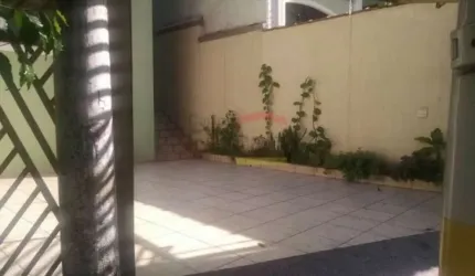 Sobrado a venda, Vila Basiléia, 03 dormitórios, 01 suíte, 02 vagas