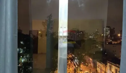 Apartamento  próximo à Sé e à Liberdade - SP