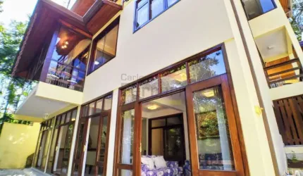Casa á venda na Serra da Cantareira - 3 dormitórios e 5 vagas.