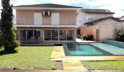 CASA ALTO PADRÃO A VENDA.