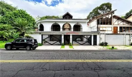 SOBRADO ALTO PADRÃO - CITY AMÉRICA - 4 DORM. 2 SUÍTES. 3 SALAS. 8 VAGAS - 500 M2